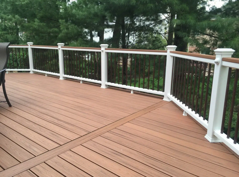 Transform Your Toronto Backyard: Top Deck Design Trends for 2025